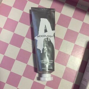 Aceology Detoxifying Treatment Mask